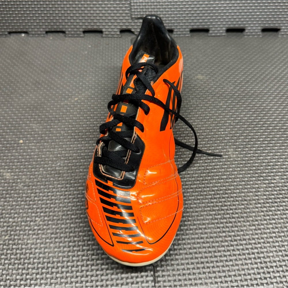 Single Adidas f50 TRX Cleat